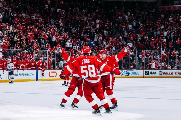 Detroit Red Wings a Edmonton Oilers zahájili křížení různých období